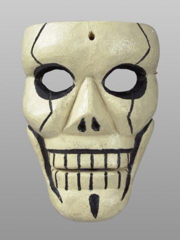 Masque calavera, 20e s., bois peint, don E. Ortiz