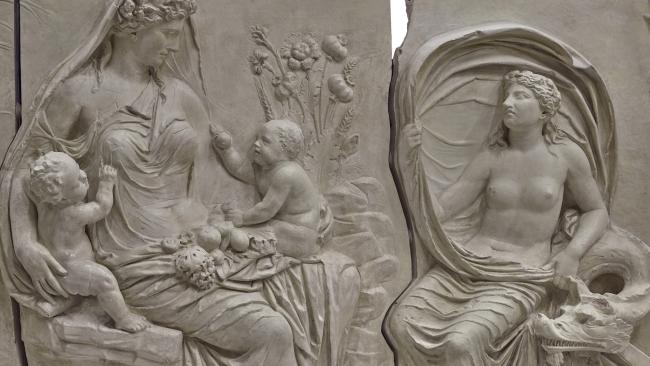 Ara Pacis Augustae / Tellus Mater (détail) Moulage en 3 panneaux