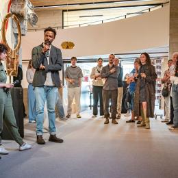 Photo de la soirée de cloture de la résidence de Sammy Baloji à l'UCLouvain - discours